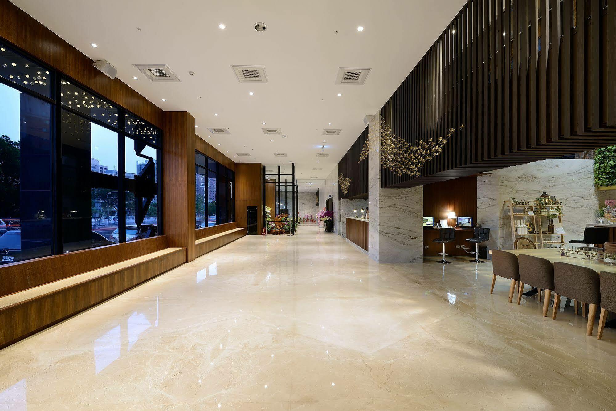 Aeris International Hotel Тайчжун Экстерьер фото
